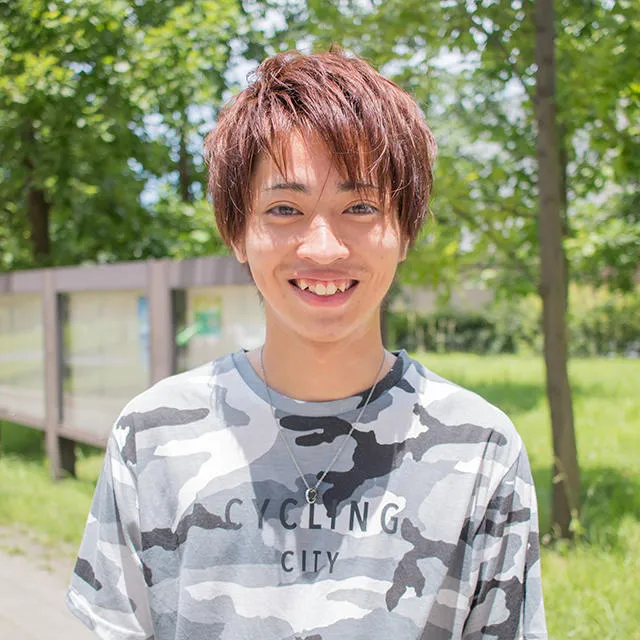 穴井陸さん